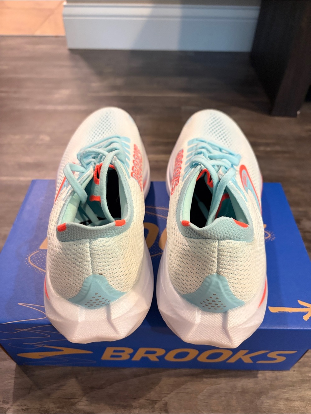 Brooks Hyperion 3 - Picture 3 of 7
